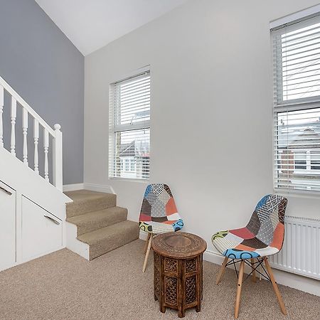 Finding My Palace Guest House In Tooting Mitcham Bagian luar foto