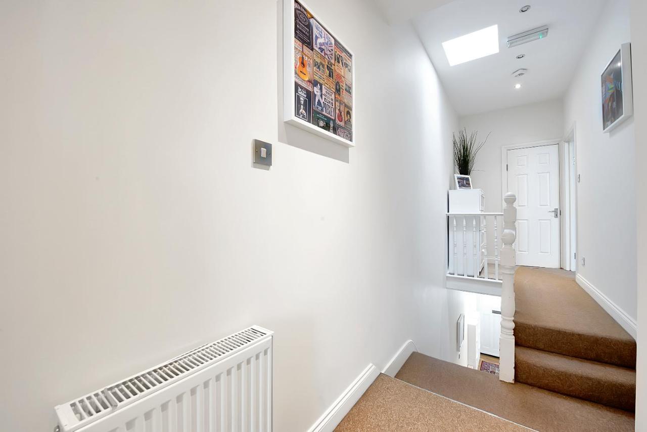 Finding My Palace Guest House In Tooting Mitcham Bagian luar foto