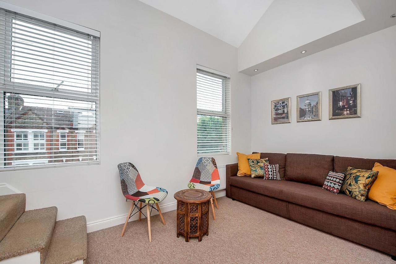 Finding My Palace Guest House In Tooting Mitcham Bagian luar foto
