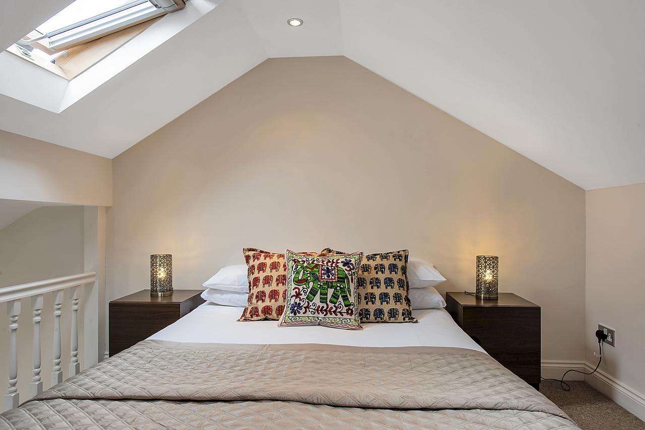 Finding My Palace Guest House In Tooting Mitcham Bagian luar foto