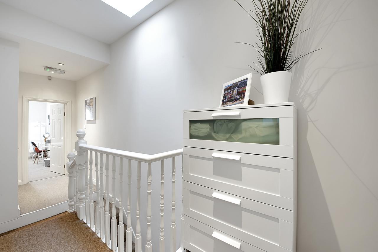 Finding My Palace Guest House In Tooting Mitcham Bagian luar foto